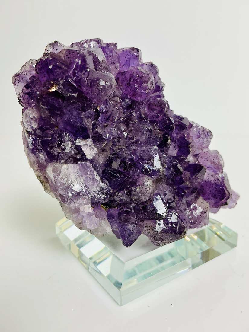 Namibian amethyst with recorded Epidote/Chlorite and Pyrite — detail 2