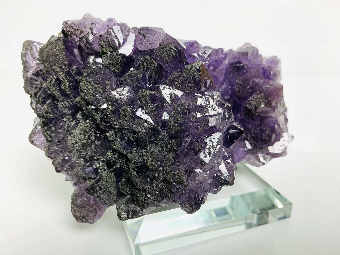 Namibian amethyst with recorded Epidote/Chlorite and Pyrite — detail 2