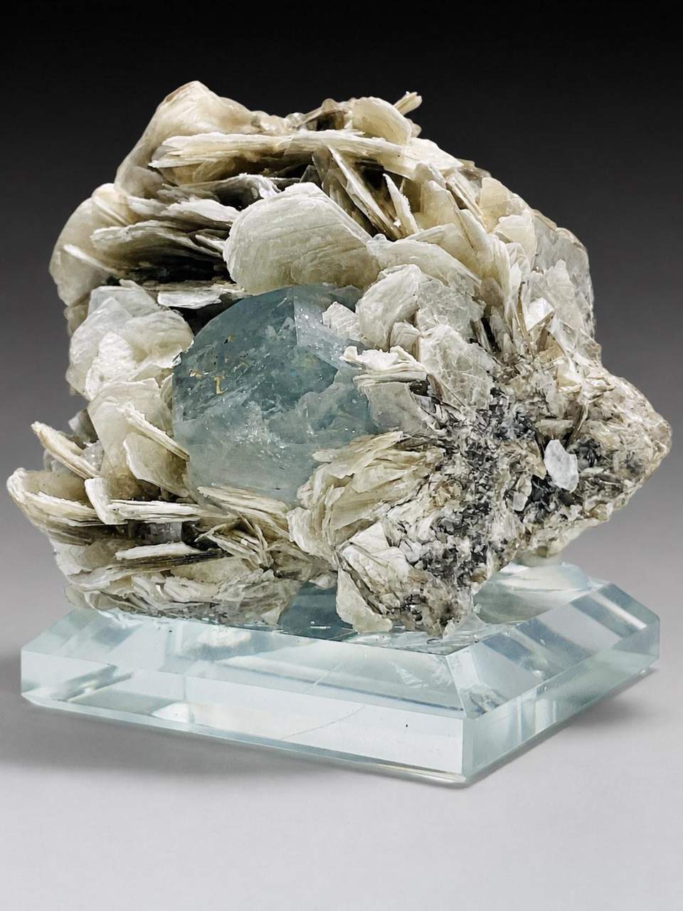Aquamarine specimen photographed for Avalon Crystals and Minerals