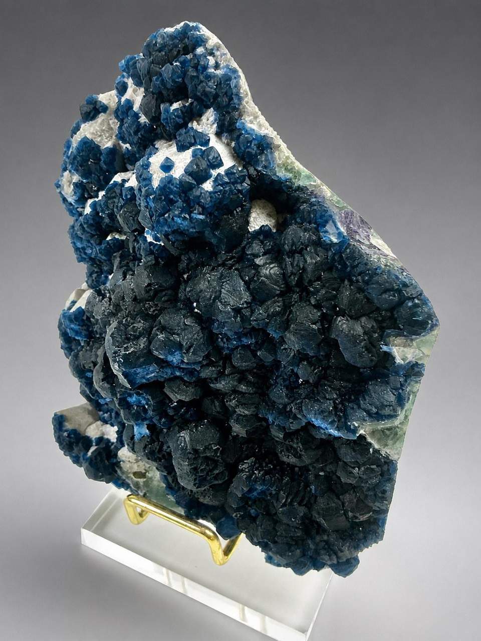 Cobalt-blue Fluorite crystals on pale Quartz from the Huanggang Fe–Sn deposit