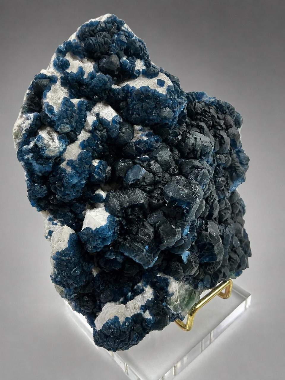 3 of 9: alternate view of the 875 g Huanggang Blue Fluorite on Quartz specimen
