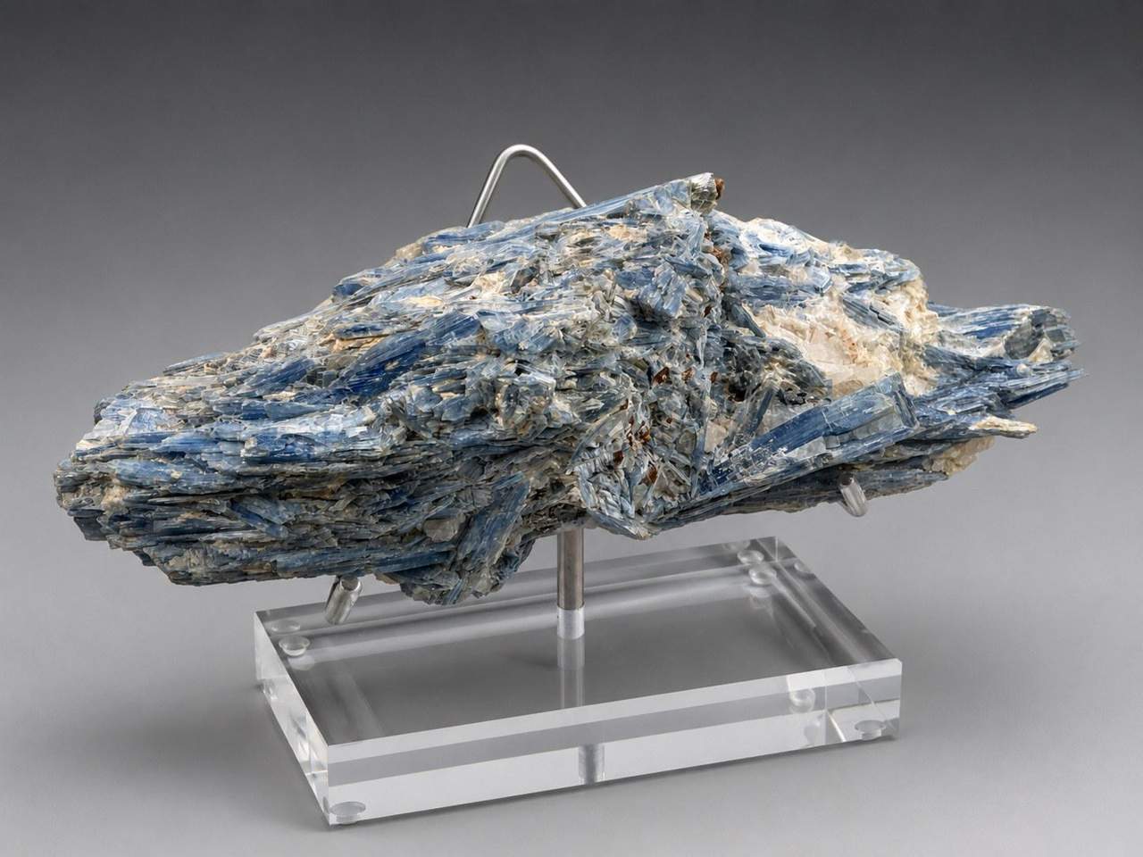 4 of 7: alternate view of the 1.107 kg Brazilian Blue Kyanite and Quartz specimen