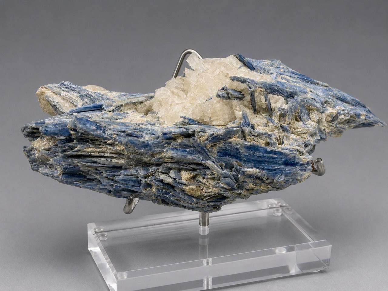 7 of 7: alternate view of the 1.107 kg Brazilian Blue Kyanite and Quartz specimen