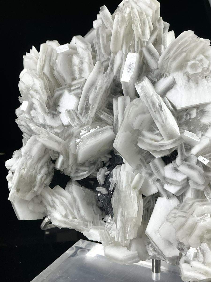 View 5 of the layered Calcite crystals