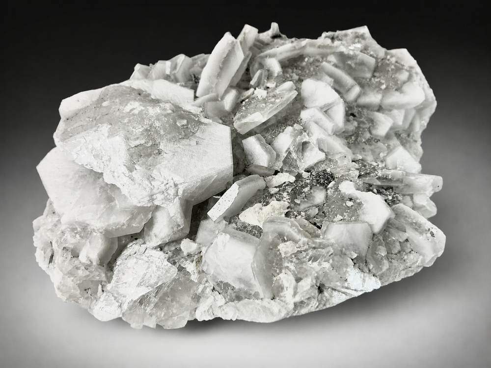 View 5 of the exact 638 g Liancheng Calcite specimen