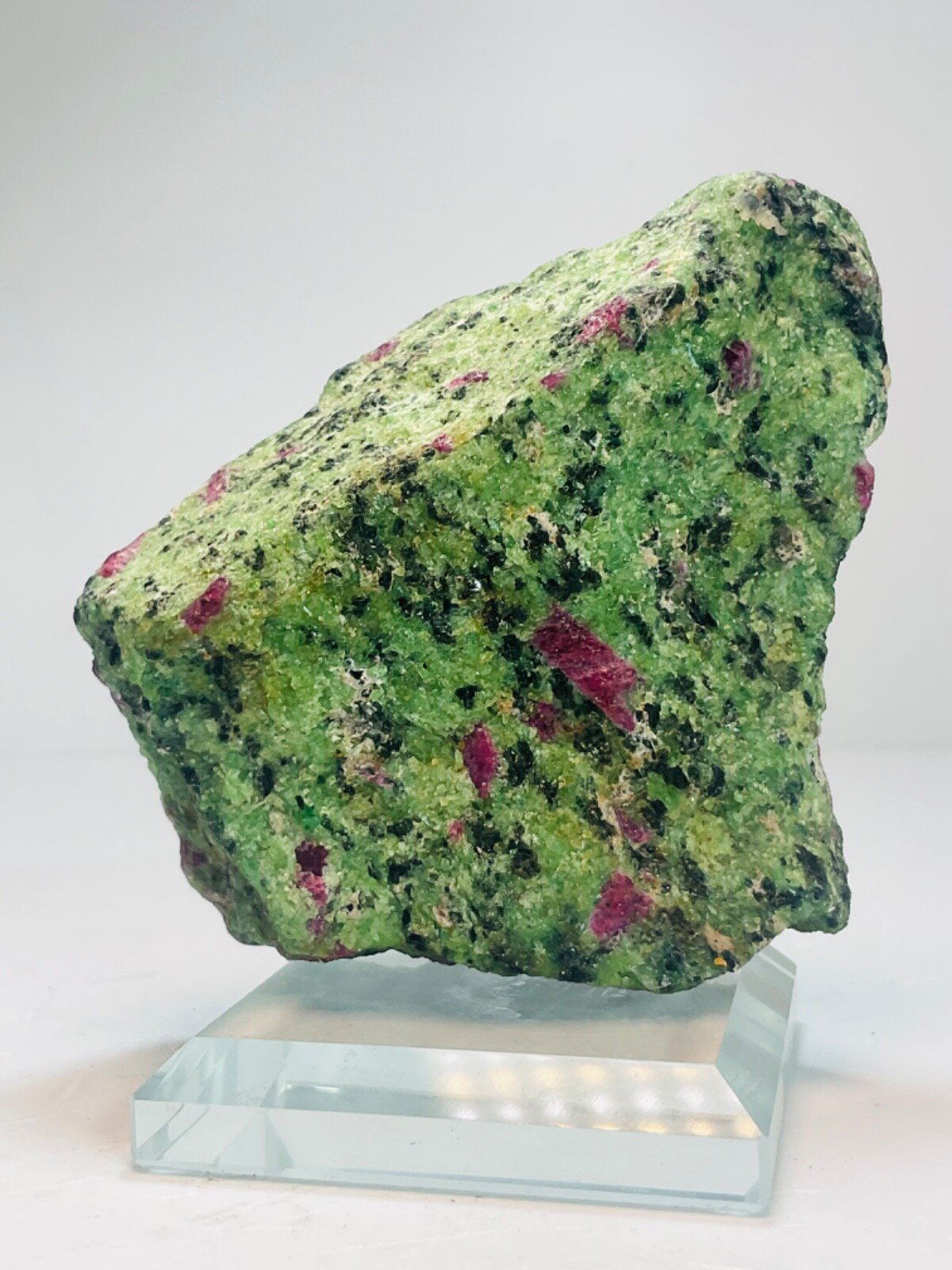 Ruby in Zoisite — Tanzania — 228 g — view 3