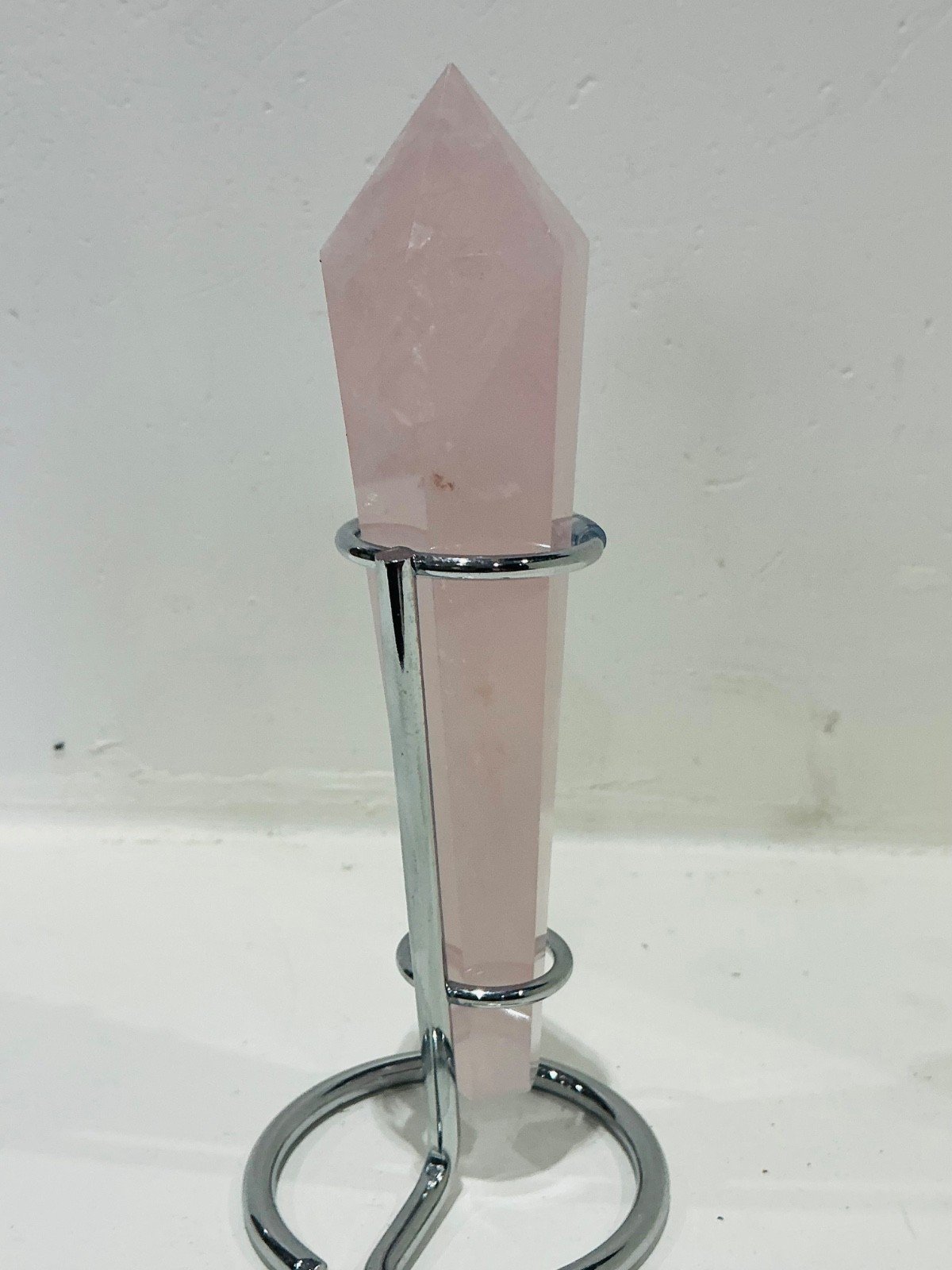 Rose Quartz Sceptre Tower with Stand — 14 cm — 140 g — view 2