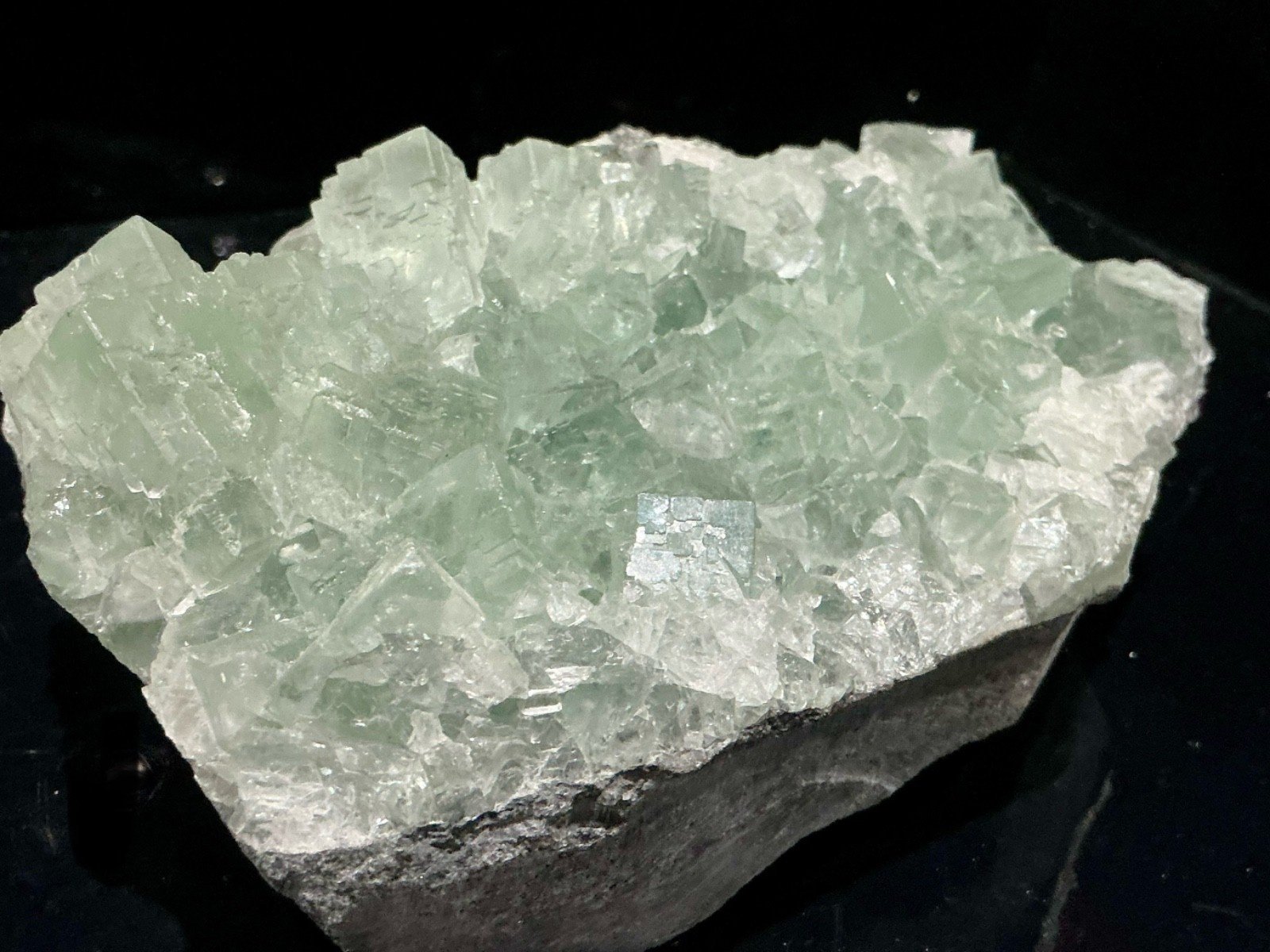 Green Cubic Fluorite Cluster — Hunan — 1.882 kg — view 4