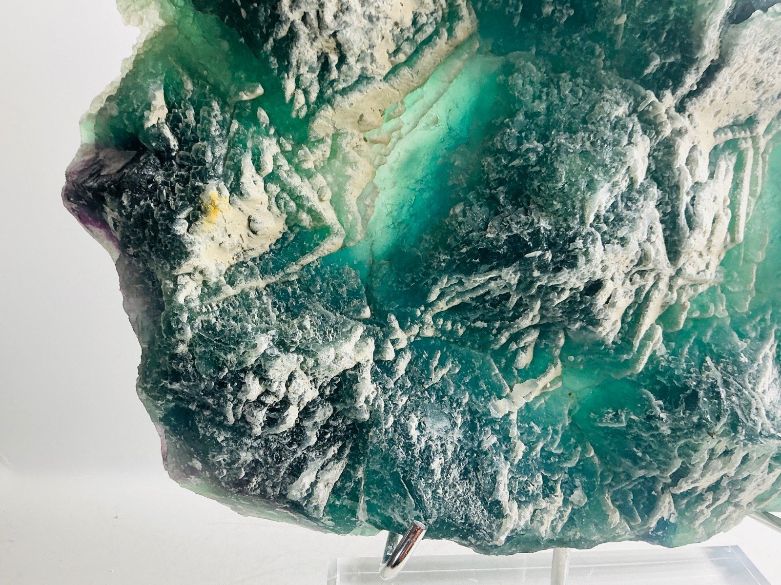 Green and Purple Fluorite with Light Base — China — 8 kg — view 3