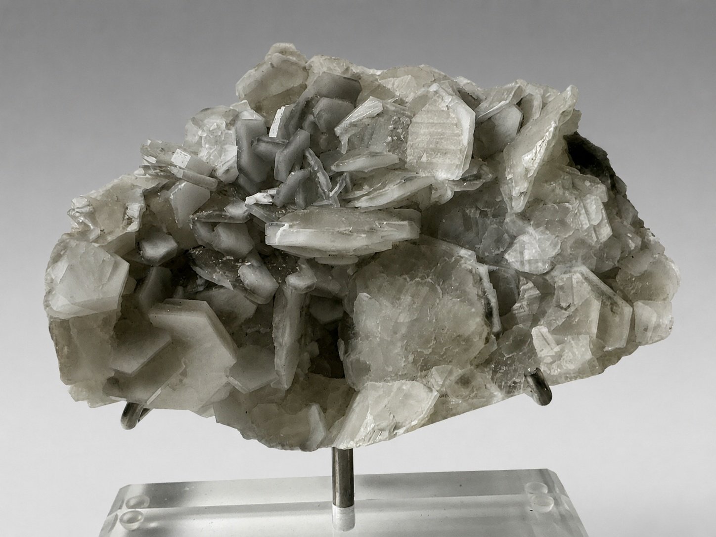 Fluorescent Poker Chip Calcite — Fujian — 536 g — view 3