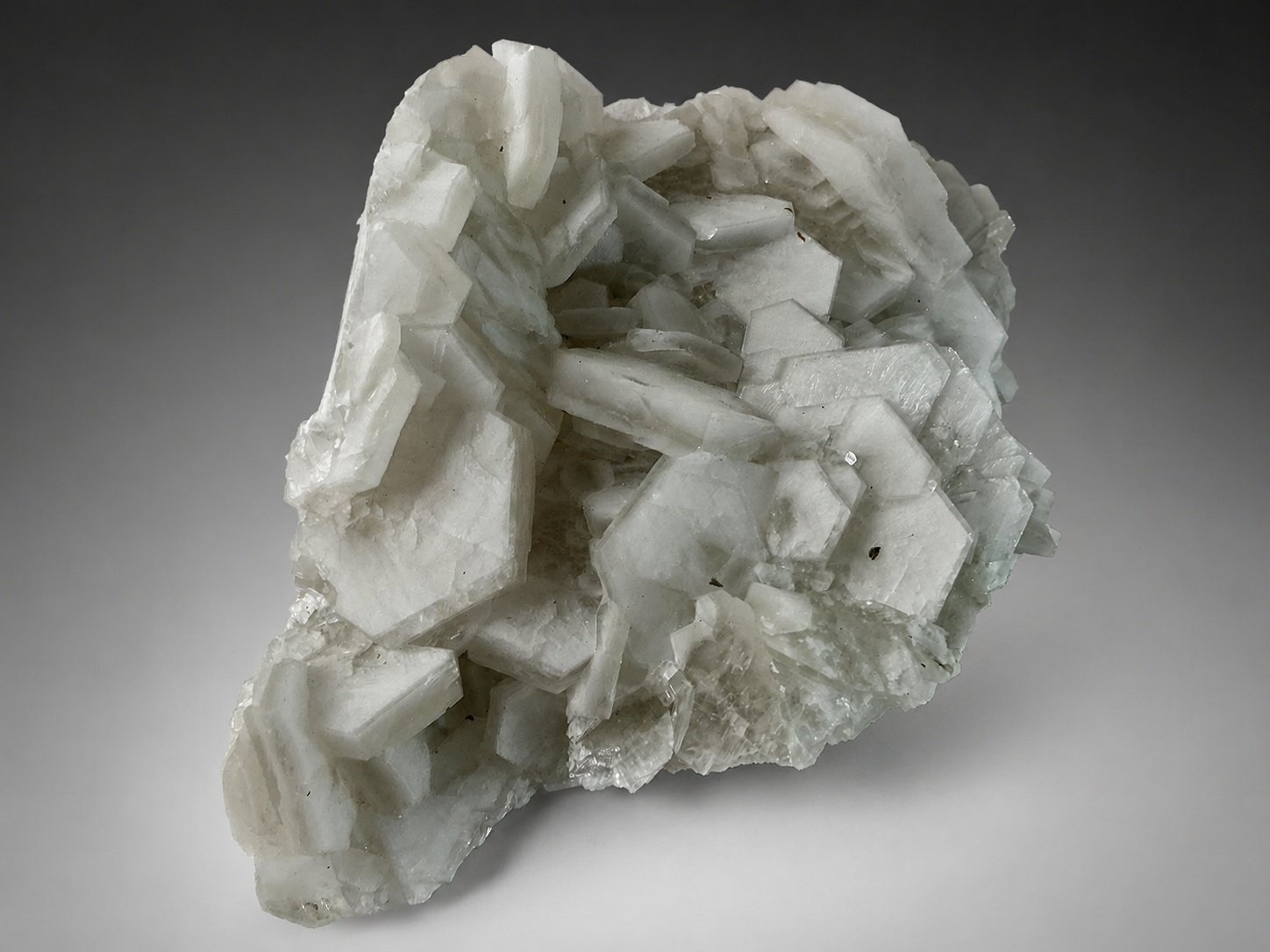 Fluorescent Poker Chip Calcite — Fujian — 811 g — view 4