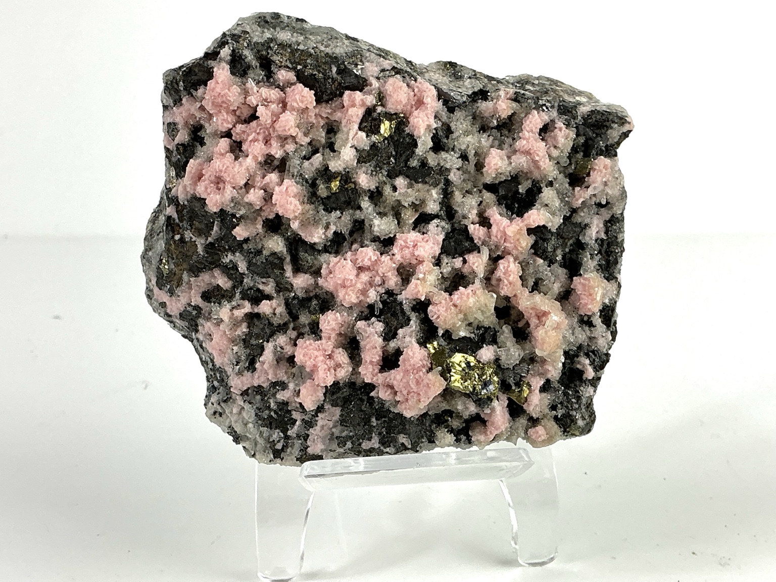 Pink Rhodochrosite with golden Chalcopyrite, dark Sphalerite, Quartz and Stilbite from Bulgaria