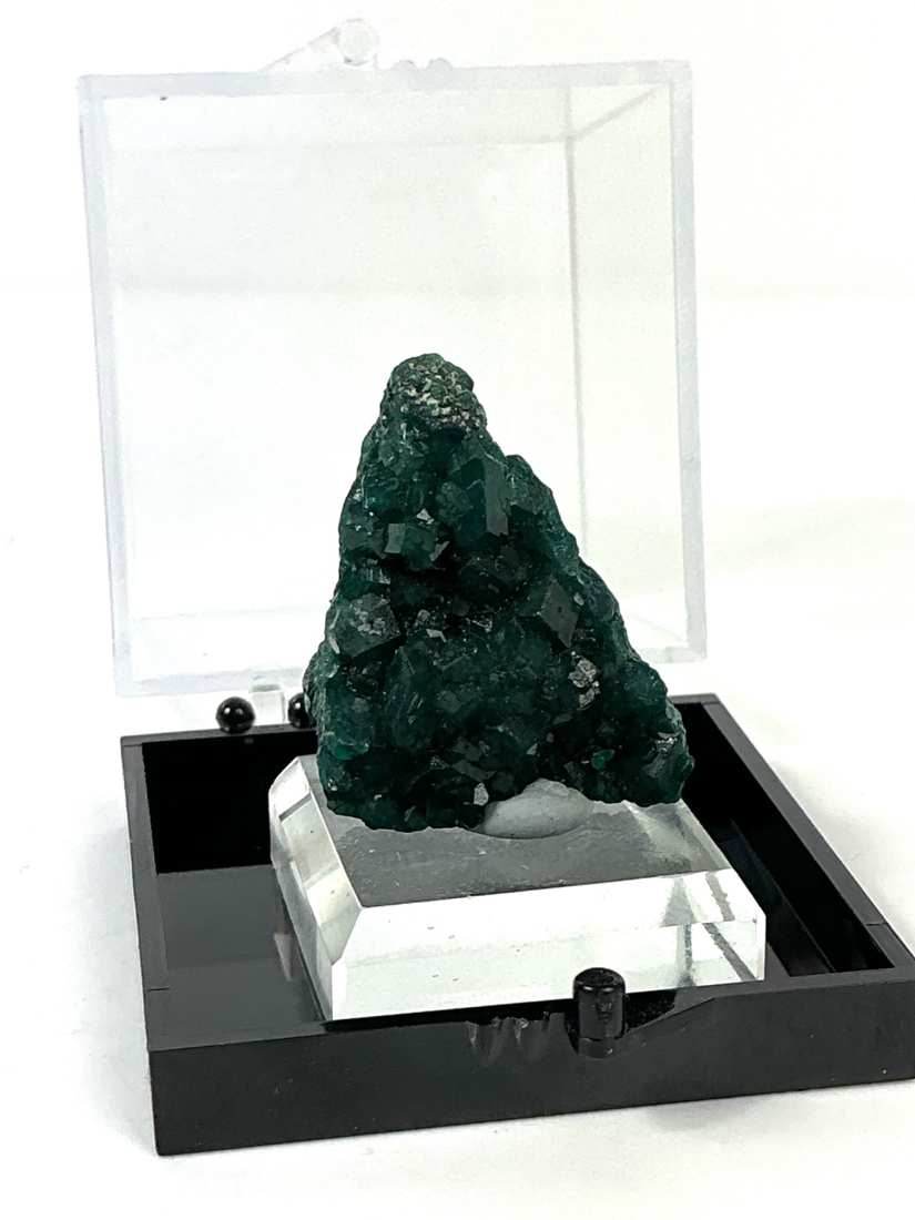 Dioptase with Fornacite from Mindouli, Congo, crystal faces and mineral association, view 4