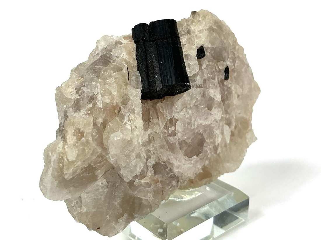 View 2: Tourmaline in Quartz · 99 g